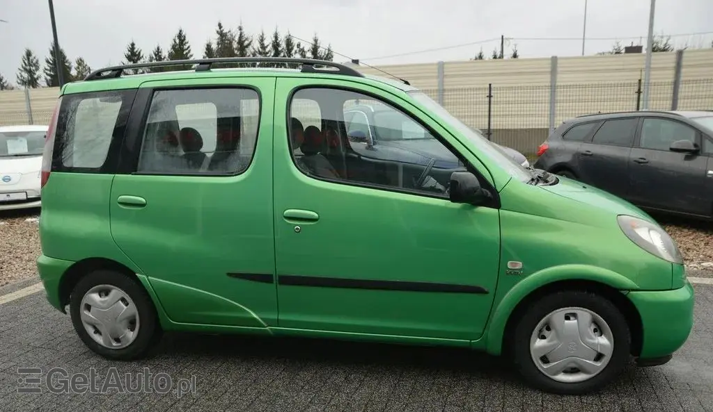 TOYOTA Avensis Verso 