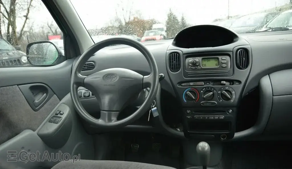 TOYOTA Avensis Verso 