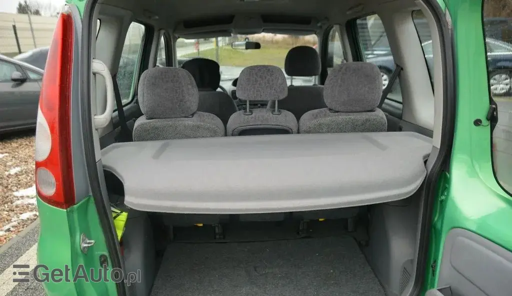 TOYOTA Avensis Verso 