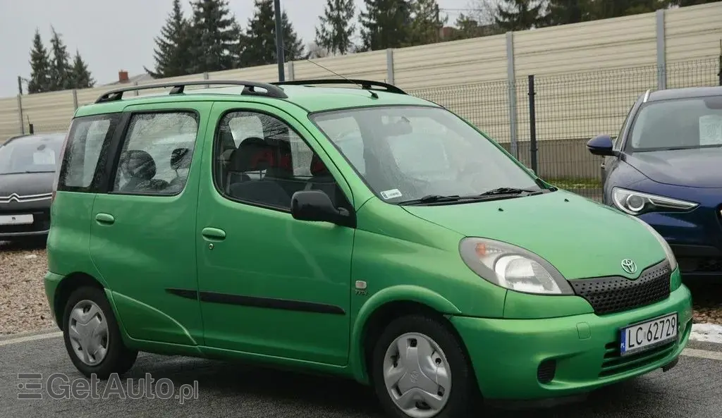 TOYOTA Avensis Verso 