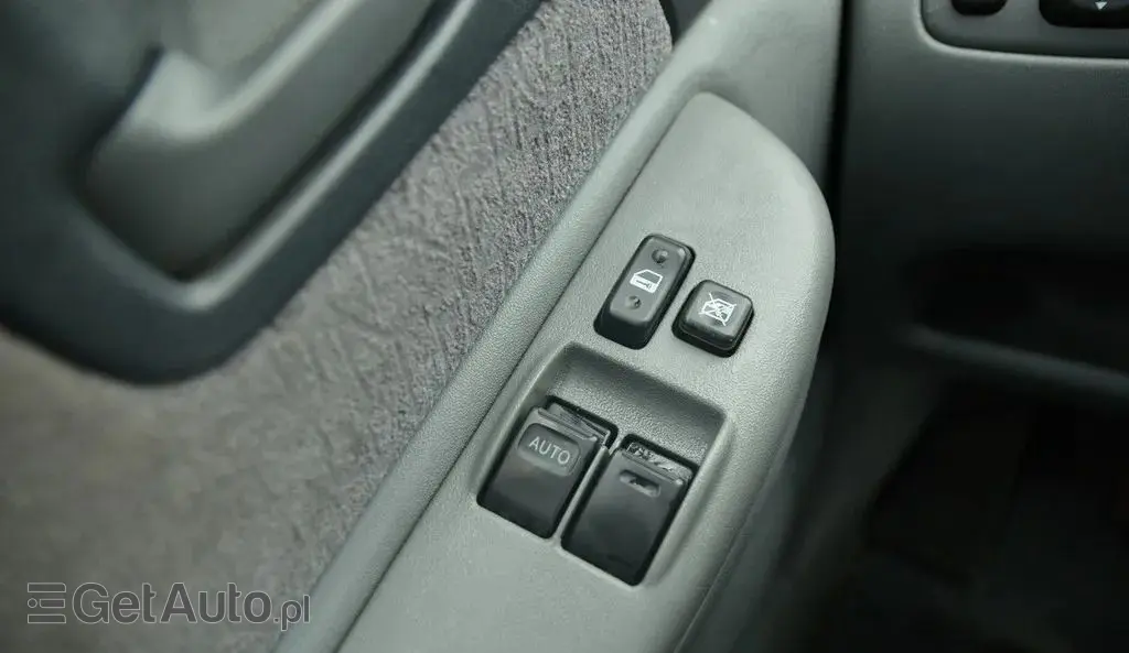 TOYOTA Avensis Verso 