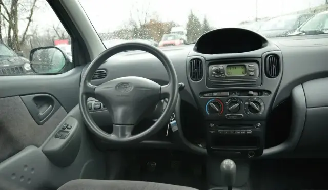 TOYOTA Avensis Verso 