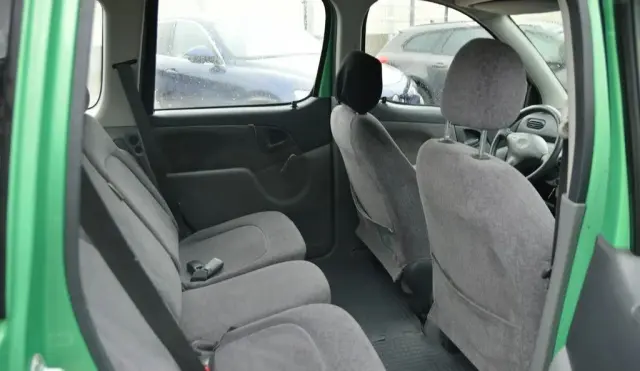 TOYOTA Avensis Verso 