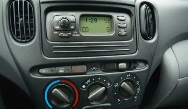 TOYOTA Avensis Verso 