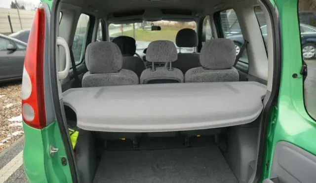 TOYOTA Avensis Verso 