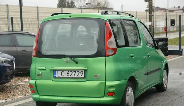 TOYOTA Avensis Verso 