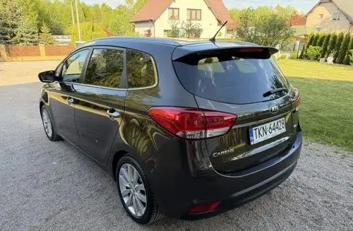 KIA Carens 