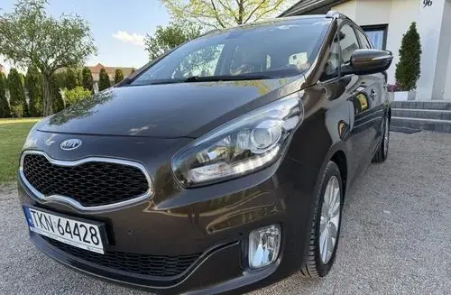 KIA Carens 