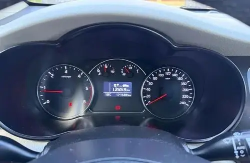 KIA Carens 