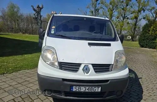 RENAULT Trafic 