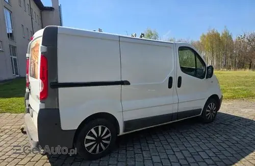 RENAULT Trafic 