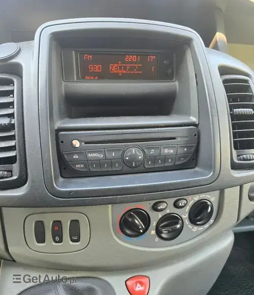 RENAULT Trafic 