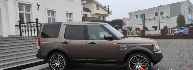 LAND ROVER Discovery 