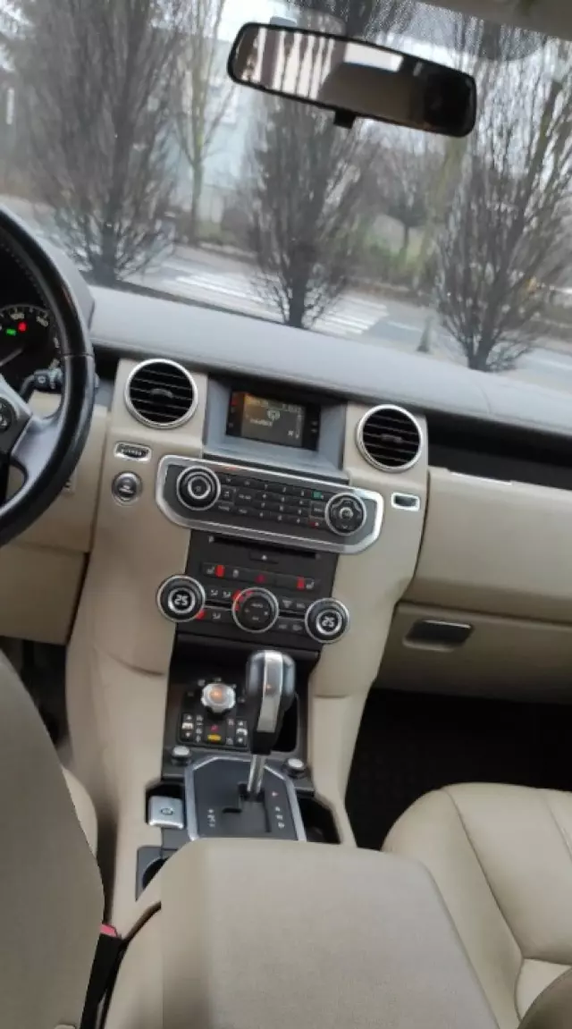 LAND ROVER Discovery 