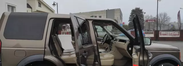 LAND ROVER Discovery 