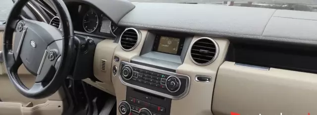 LAND ROVER Discovery 