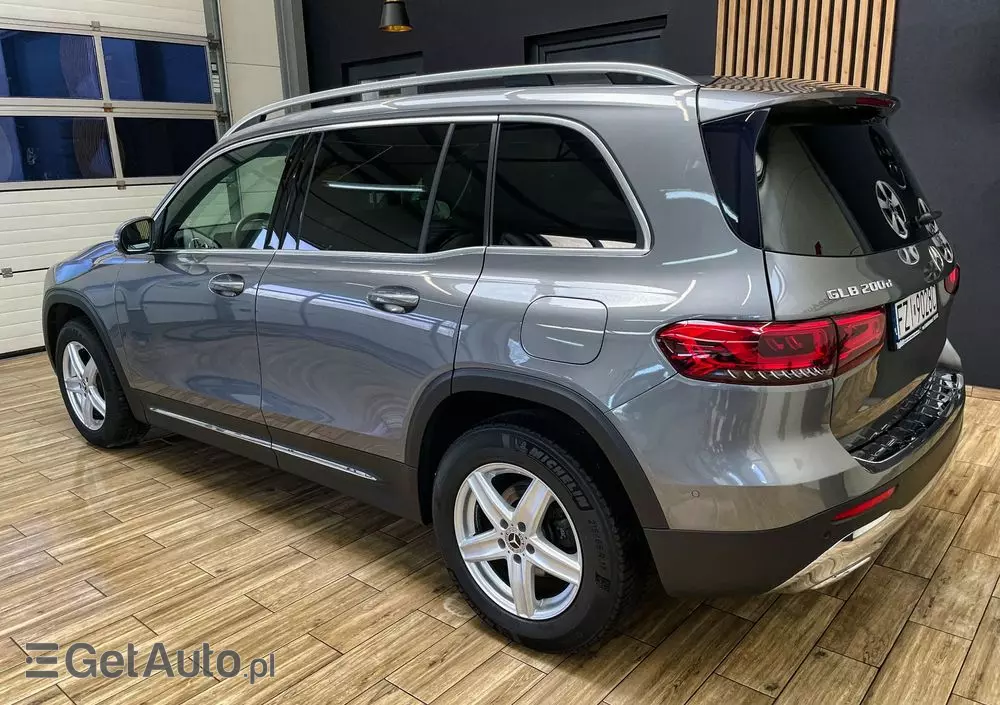 MERCEDES-BENZ GLB 200 d 8G-DCT