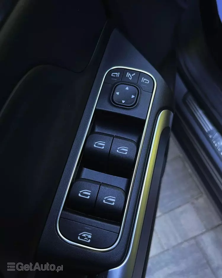 MERCEDES-BENZ GLB 200 d 8G-DCT