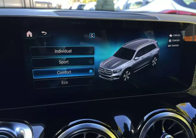 MERCEDES-BENZ GLB 200 d 8G-DCT