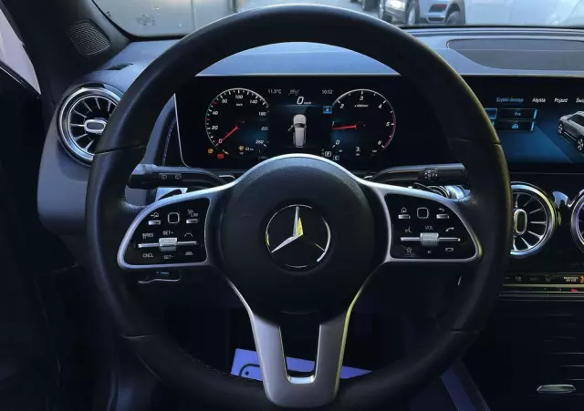 MERCEDES-BENZ GLB 200 d 8G-DCT