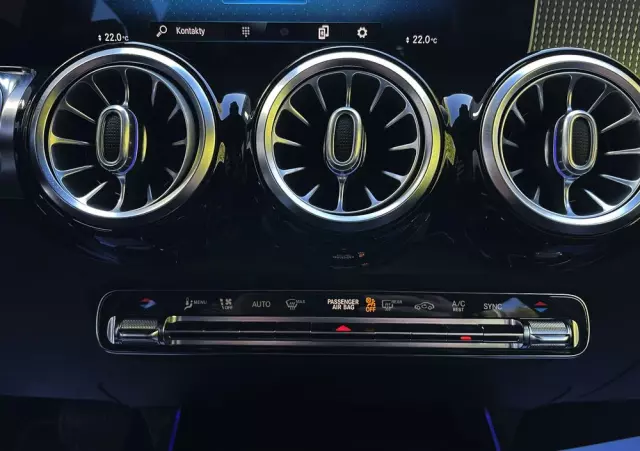 MERCEDES-BENZ GLB 200 d 8G-DCT