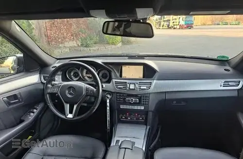 MERCEDES-BENZ Klasa E 