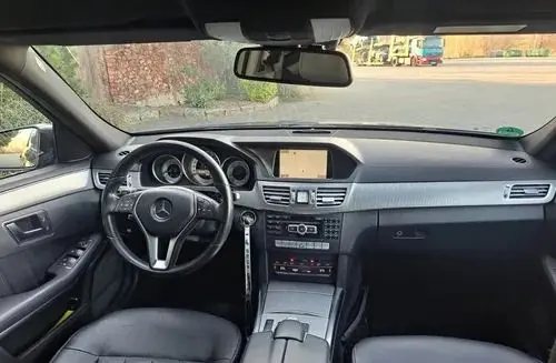 MERCEDES-BENZ Klasa E 