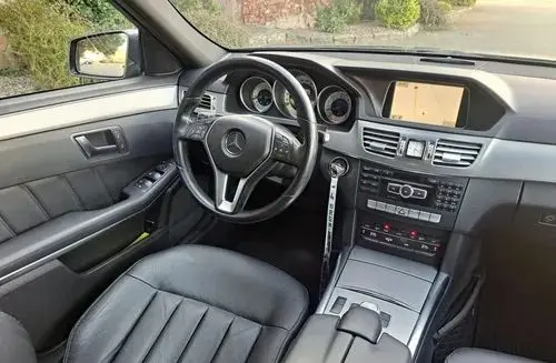 MERCEDES-BENZ Klasa E 