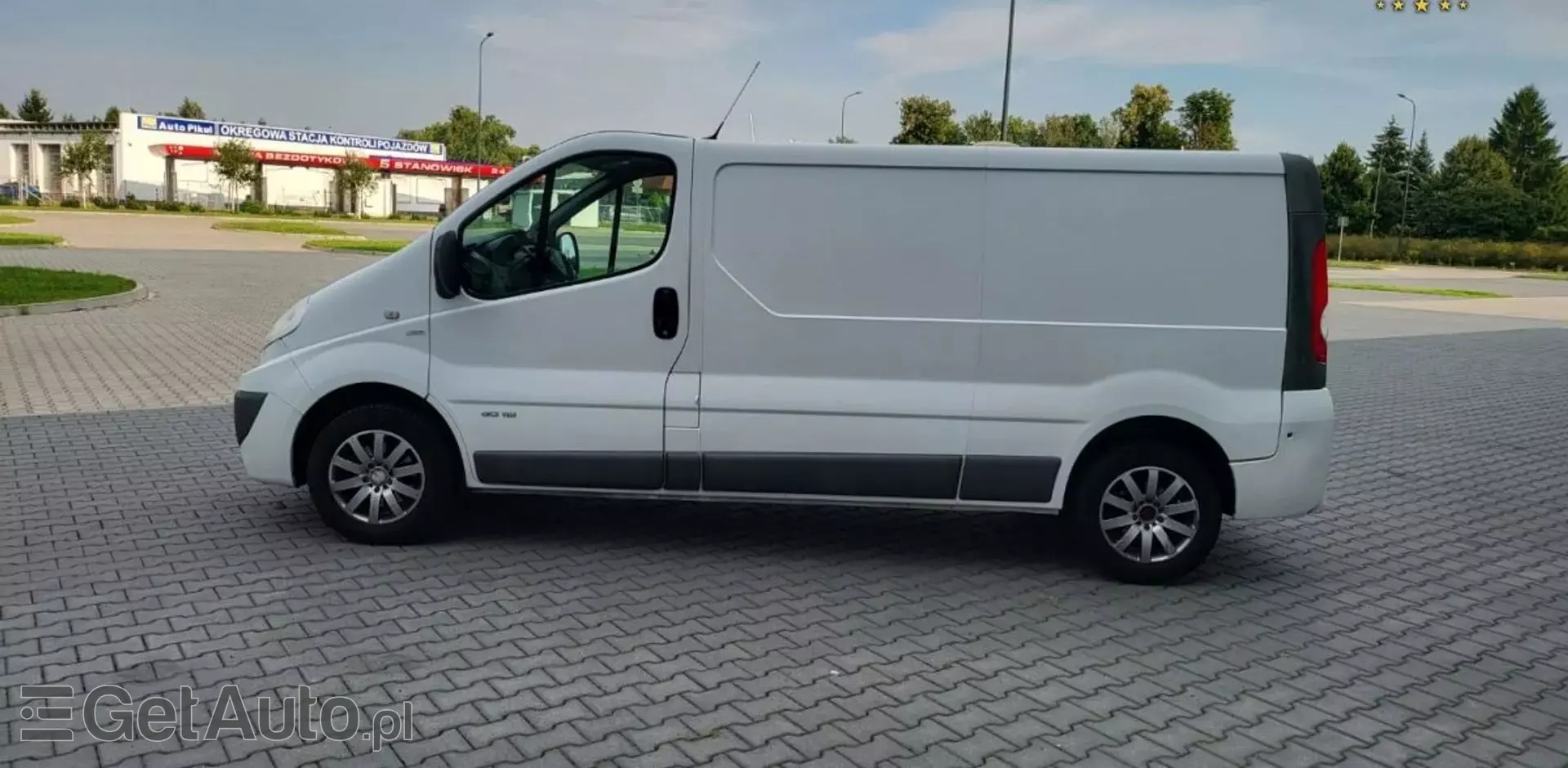RENAULT Trafic 