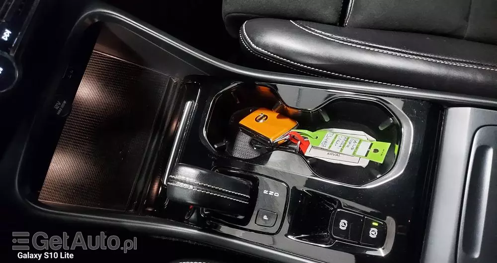 VOLVO XC 40 D3 R-Design