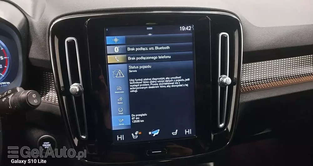 VOLVO XC 40 D3 R-Design