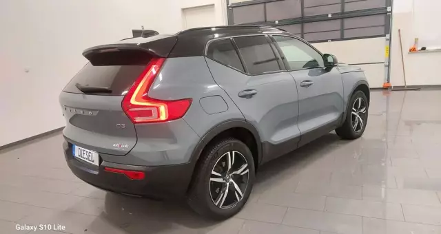 VOLVO XC 40 D3 R-Design