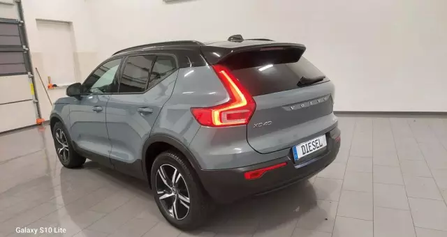 VOLVO XC 40 D3 R-Design