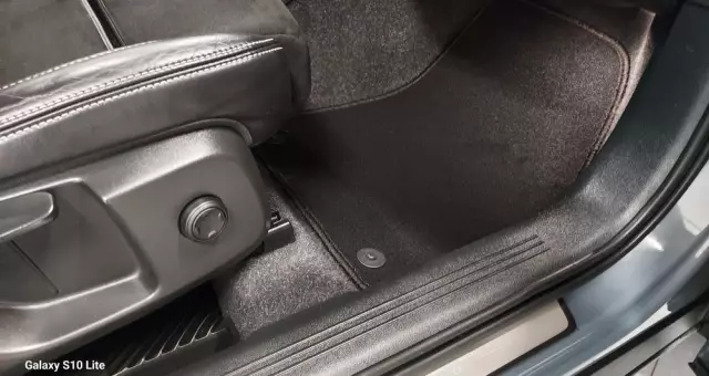 VOLVO XC 40 D3 R-Design