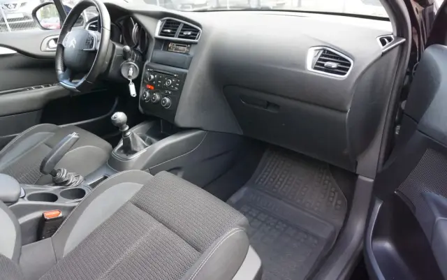 CITROËN C4 1.2 e-THP Selection