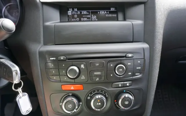 CITROËN C4 1.2 e-THP Selection