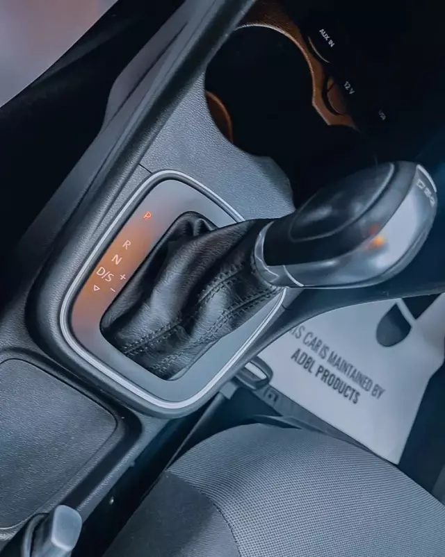 VOLKSWAGEN Polo 1.0 TSI DSG Comfortline