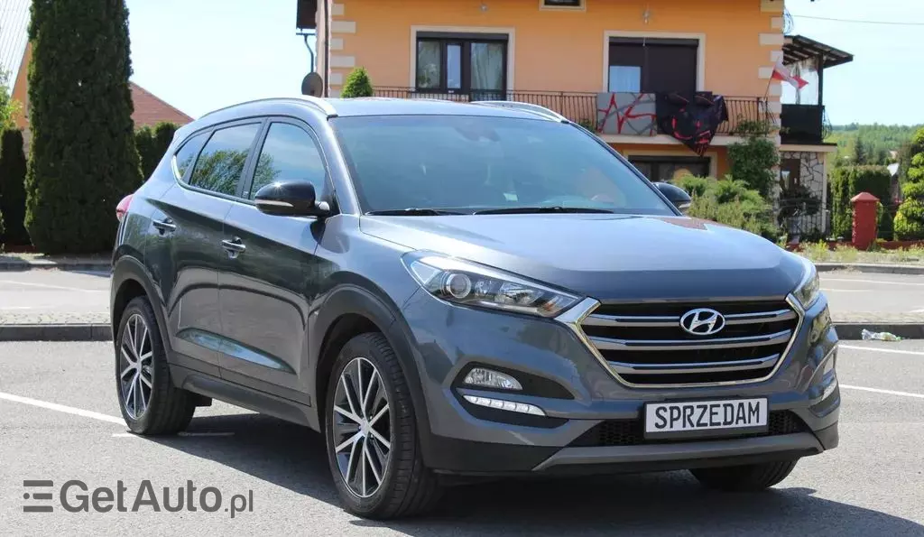 HYUNDAI Tucson 