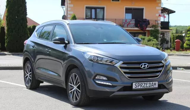 HYUNDAI Tucson 