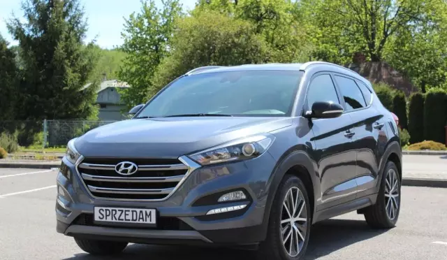 HYUNDAI Tucson 