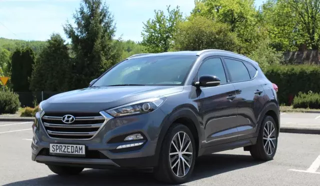 HYUNDAI Tucson 