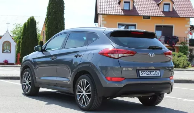 HYUNDAI Tucson 