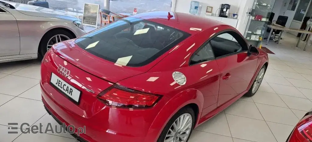 AUDI TT 