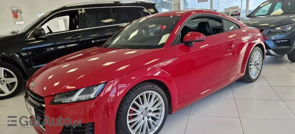 AUDI TT 