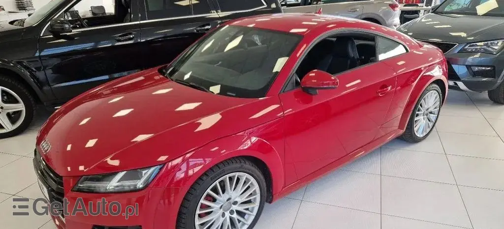 AUDI TT 
