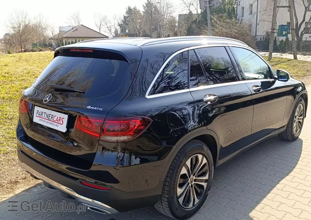 MERCEDES-BENZ GLC 300 d 4-Matic