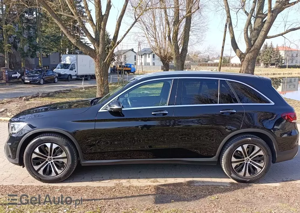 MERCEDES-BENZ GLC 300 d 4-Matic