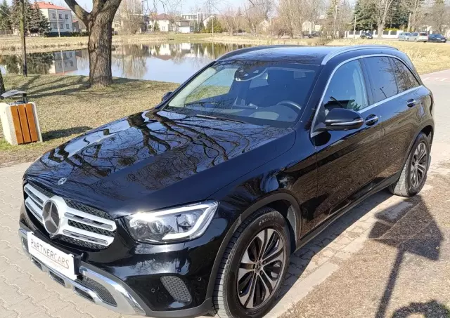 MERCEDES-BENZ GLC 300 d 4-Matic