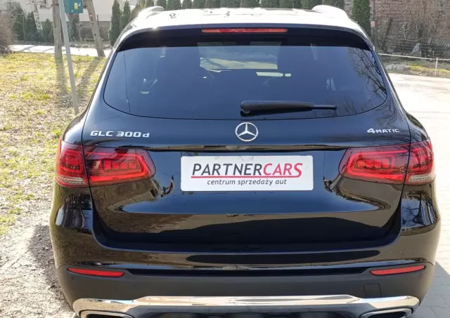 MERCEDES-BENZ GLC 300 d 4-Matic