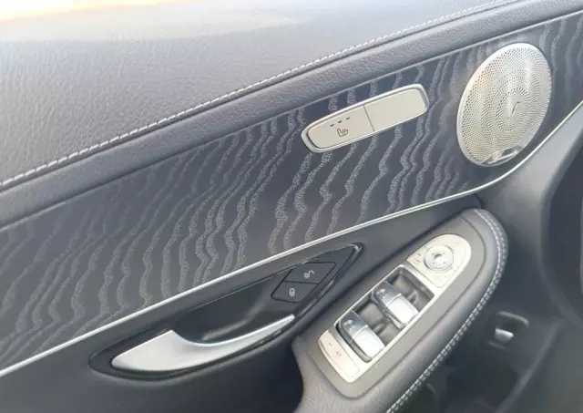 MERCEDES-BENZ GLC 300 d 4-Matic